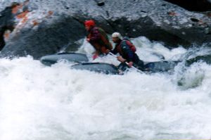 В средней части Амбартогольского ущелья. Фото 1.